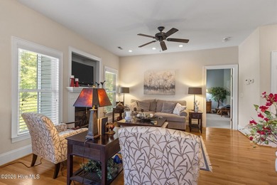 Welcome to 325 Live Oak Street, a beautifully crafted - photo 11