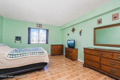 Discover this spacious tri-level townhouse situated on a quiet - photo 12