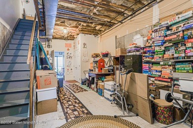 Discover this spacious tri-level townhouse situated on a quiet - photo 14