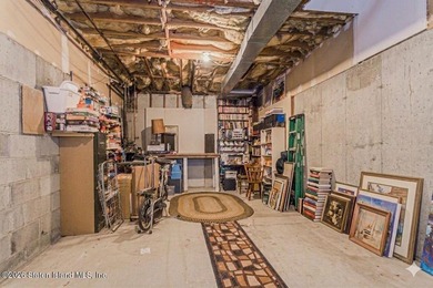 Discover this spacious tri-level townhouse situated on a quiet - photo 15