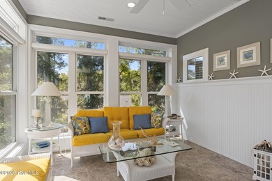 Welcome to 325 Live Oak Street, a beautifully crafted - photo 23