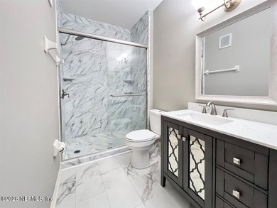 Exceptional 3-bedroom, 2-bathroom ground-floor condo in a gated - photo 25