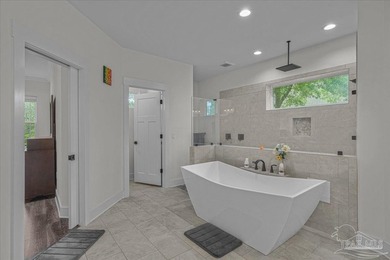 Welcome to this stunning 5 bedroom, 4-bath custom-built - photo 26