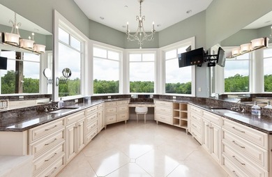 This expansive Tennessee estate offers an unrivaled blend of - photo 28