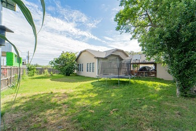 Three bedroom, two bath home located closely to all your - photo 29
