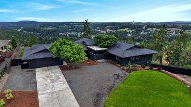 Step into this iconic 1.21-acre High Drive estate, thoughtfully - photo 1