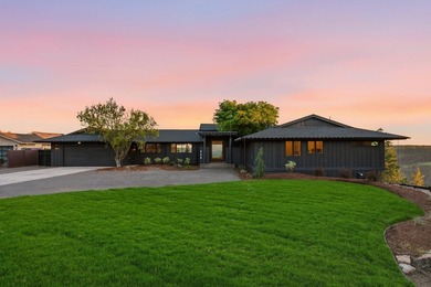 Step into this iconic 1.21-acre High Drive estate, thoughtfully - photo 3