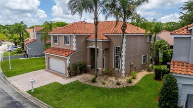 Step into luxury in this highly renovated 4-bedroom, 2.5-bath - photo 35