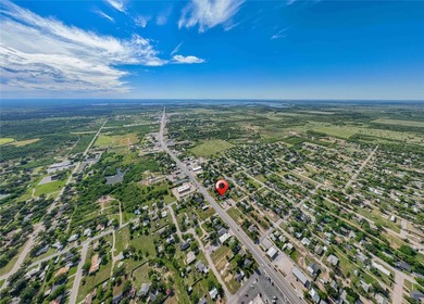 Three bedroom, two bath home located closely to all your - photo 37