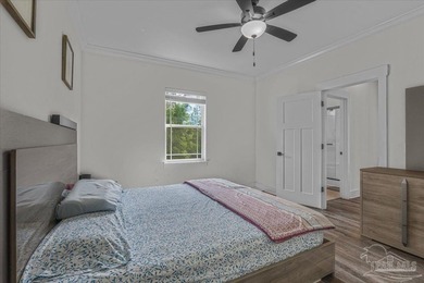 Welcome to this stunning 5 bedroom, 4-bath custom-built - photo 39