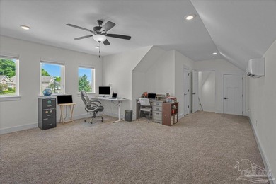 Welcome to this stunning 5 bedroom, 4-bath custom-built - photo 40