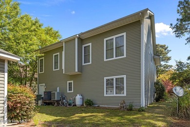 Welcome to 325 Live Oak Street, a beautifully crafted - photo 41