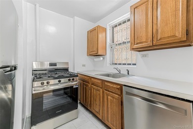 An exceptional opportunity to own a spacious two-bedroom - photo 8