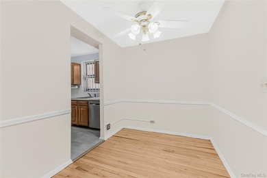 An exceptional opportunity to own a spacious two-bedroom - photo 9