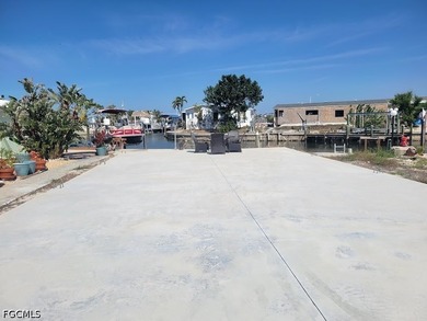 Waterfront Gulf Access Lot - St. James City, Pine Island Build - photo 3