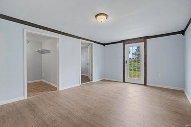 GREAT location and room to grow! This updated 3 bed 1 bath home - photo 4