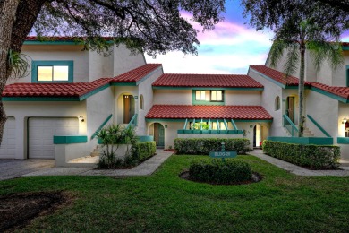 Lake Condo For Sale in Palm Beach Gardens, Florida