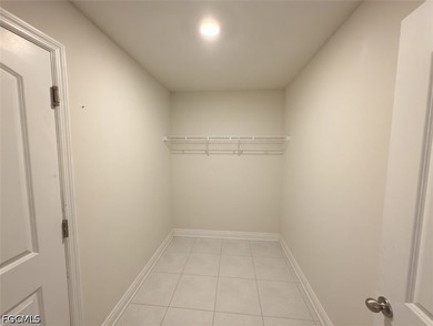 MOTIVATED SELLER. Located in a nice, friendly neighborhood in - photo 11