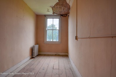 Bring your vision to this unique opportunity in the heart of - photo 19