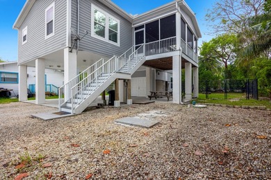 Well-maintained elevated home offering the perfect combination - photo 3
