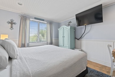 Experience oceanfront living at the charming Litchfield Inn - photo 4