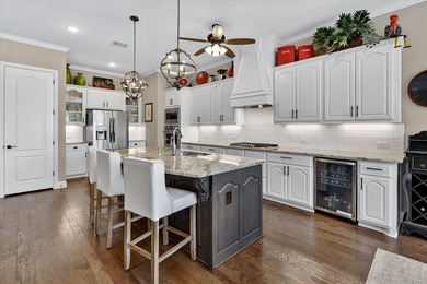 You'll fall in love with this beautiful blend of luxury and - photo 8