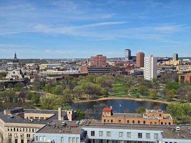 This rare 17th-floor, two-bedroom, one-bathroom condo offers - photo 31