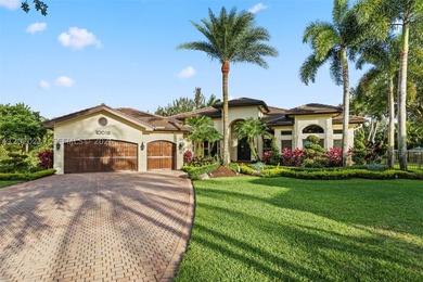 Experience resort-style living in this private 1.3-acre estate - photo 1