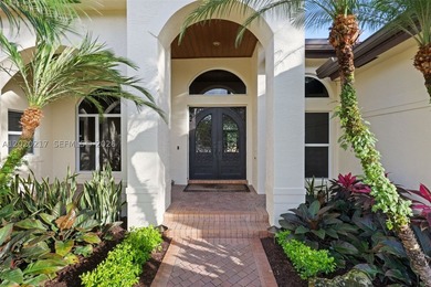 Experience resort-style living in this private 1.3-acre estate - photo 2