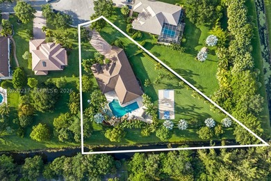 Experience resort-style living in this private 1.3-acre estate - photo 3