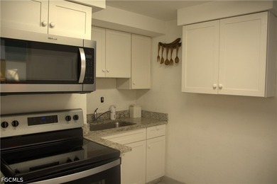Welcome home located on a spacious corner lot in a quiet North - photo 16