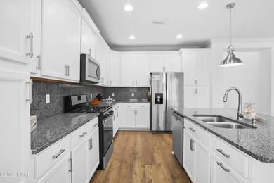 Welcome a beautiful Breeze floor plan in Latitude Margaritaville - photo 18