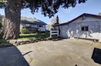 Corner lot home in the heart of downtown Vancouver. Updated - photo 26