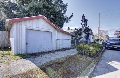 Corner lot home in the heart of downtown Vancouver. Updated - photo 28