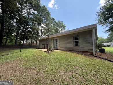 Hampton Green, where comfort, privacy, and easy one-level living - photo 44