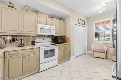 Now is your chance to own this beautifully maintained 2-bedroom - photo 2