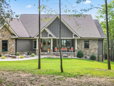 Custom built home meticulously maintained with an abundance of - photo 5