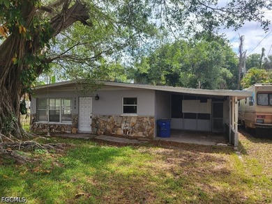 **INVESTOR SPECIAL** REHAB OPPORTUNITY! Possible GREAT RENTAL! - photo 1