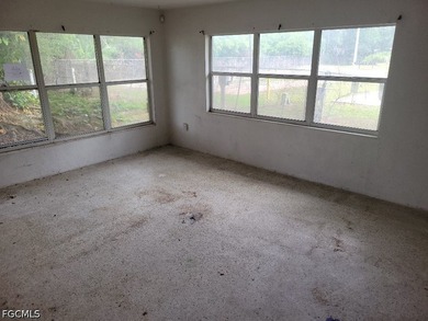 **INVESTOR SPECIAL** REHAB OPPORTUNITY! Possible GREAT RENTAL! - photo 4