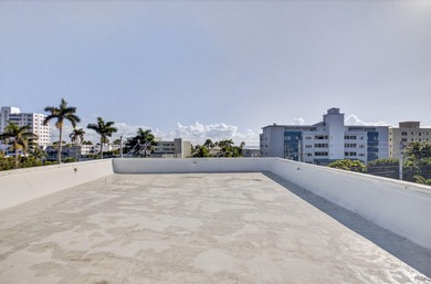 Exquisite Full-Floor ''Sky Villa'' Penthouse with Breathtaking - photo 42