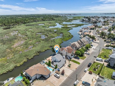 Welcome to the sought-after Cherry Quay waterfront community - photo 3