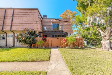 (private lake, pond, creek) Townhome/Townhouse For Sale in Port Orange Florida