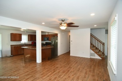 Location, Location! A true ''one of a kind'' property in a - photo 10