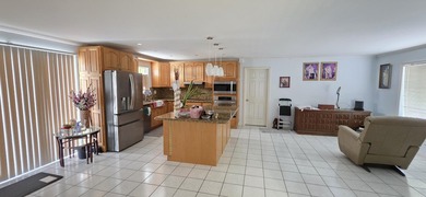 3-bedroom, 2-bath waterfront stilted home offers the perfect - photo 10