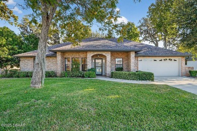 (private lake, pond, creek) Home For Sale in South Daytona Florida