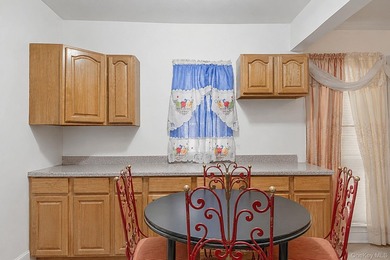 Beautifully maintained and thoughtfully designed, this detached - photo 10