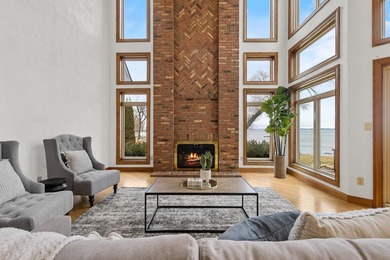 Experience luxury lakefront living on the shores of Lake - photo 15