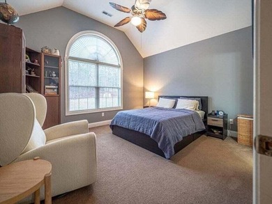 Welcome to this beautiful 4 bedroom brick home with overlooking - photo 17
