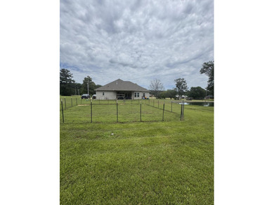 Spacious and beautifully appointed 4-bedroom, 2.5-bath home in - photo 25