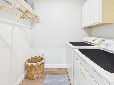 Recently remodeled 2 or 3-bedroom, 2-bath home situated on 0.33 - photo 26
